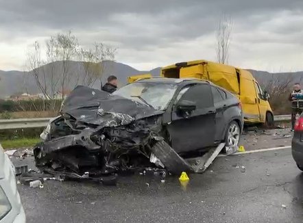 Aksident i rëndë në Ishull Lezhë, tre të plagosur