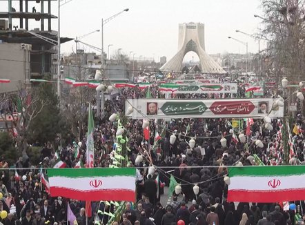 “Vdekje liderit suprem Khamenei”, thirrje antiqeveritare gjatë festimeve shtetërore në Iran