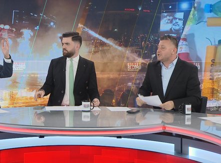 “Të gjithë kanë kapitulluar përpara kësaj qeverie”, gazetari: PD e vetmja qe ka mbijetuar, nxori 7 mijë njerëz…