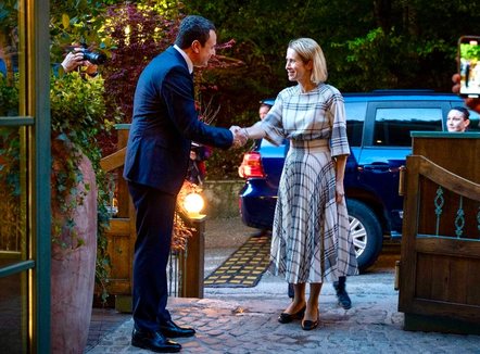 Kaja Kallas uron Kurtin për qeverinë e re: Shpejtoni reformat për të zhbllokuar fondet e BE, gati për një takim të nivelit të lartë Prishtinë-Beograd