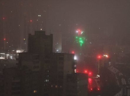 Makthi rus mbi Kiev, më shumë se 100 mijë familje mbetën pa energji elektrike