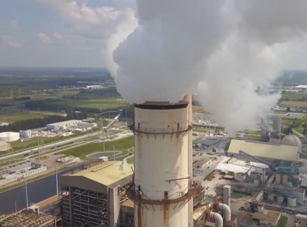 Obama e kritikon ashpër, Trump heq vendimin për gazrat serrë që rrezikojnë shëndetin