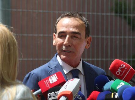 Engjëll Agaçi largohet nga detyra si Sekretar i Këshillit të Ministrave, ja kush e zëvendëson