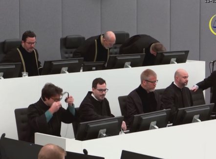 Mbrojtja mbyll fjalën në Hagë: Krasniqi dhe Selimi të shpallen të pafajshëm