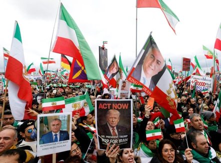 Rreth 200,000 njerëz protestojnë në Mynih kundër regjimit iranian
