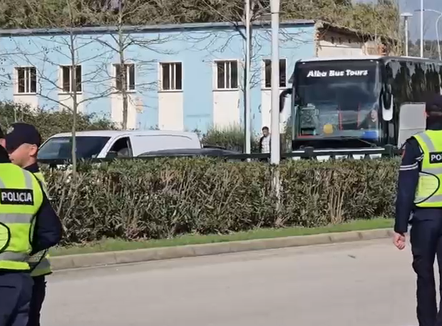 Vlorë, protestë për vendqëndrimin e ri të autobusëve interurban