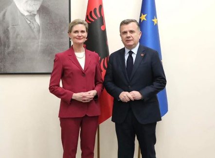 Bordi i Paqes, Samiti i NATO-s dhe investimet amerikane, Balla takon përfaqësuesen e SHBA në Tiranë