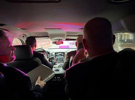 Rama drejt mbledhjes së Bordit të Paqes, ministri: Krenar për Shqipërinë  