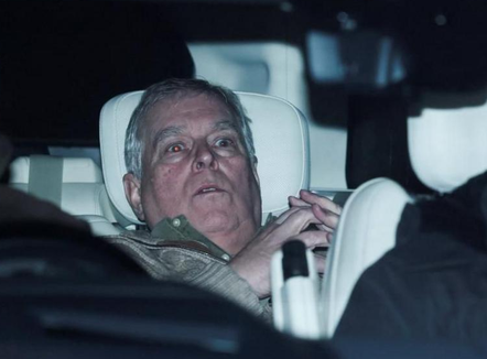 Lirohet pas disa orësh në paraburgim vëllai i mbretit Charles, hetimet për lidhjet me Epstein vijojnë