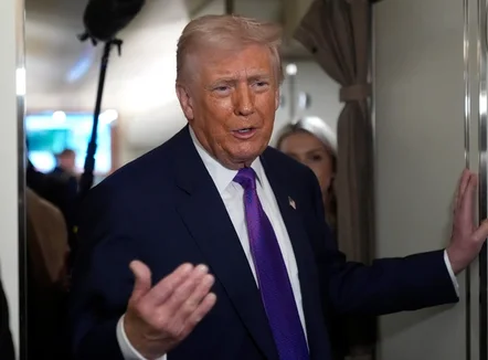 Trump urdhëron agjencitë amerikane të publikojnë dosjet për alienët dhe UFO-t 