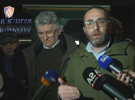 41 protestues të shoqëruar, Bardhi: Mes tyre të mitur dhe një invalid, një i dhunuar gjatë shoqërimit