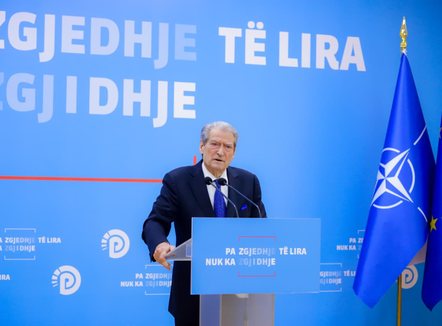 Berisha: Protesta e së shtunës do jetë ndryshe! Kryengritja kalon në fazën e diversifikimit të aksioneve