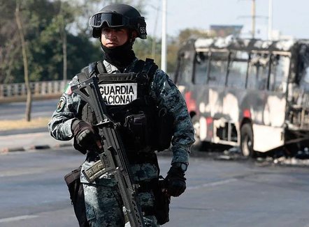 Vdekja e bosit të drogës 'El Mencho', Meksika vendos mijëra trupa për t'i dhënë fund përleshjeve