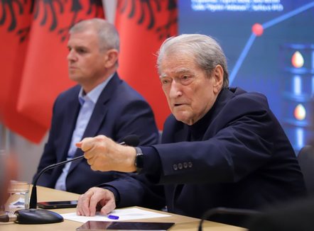 “Shqiptarët paguajnë më shtrenjtë”, Berisha: 350 mijë ton naftë kontrabandë zhduken, kontrabandën e bën qeveria