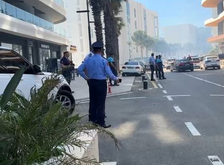Zjarr te Rana e Hedhun, flakët pranë hoteleve të zonës