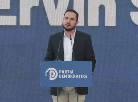 “Nga rilindje, në ripërtëritje” Salianji takim me demokratët: Rama autokrat i Shqipërisë, Berisha i opozitës