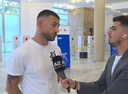 Politika nga zyra apo nga rruga, a do të jetë Stresi deputet? Përgjigjja eksluzive për A2 CNN