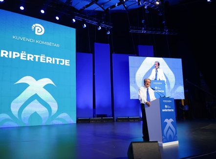 “Minimum jetik, rritje e pagave e pensioneve”, Berisha prezanton programin e PD: Zero tolerancë ndaj krimit e korrupsionit