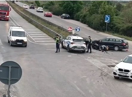Aksident në autostradën Lushnjë-Fier, përfundon në spital 65-vjeçarja