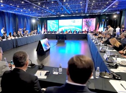  Mediu mbledh Forumin Ndërkombëtar të Sigurisë: Siguria europiane ka nevojë për Amerikën. NATO, urë e pazëvendësueshme 