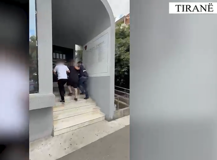 Goditet një rast i furnizimit dhe shpërndarjes së kokainës në Tiranë, në pranga 51-vjeçari