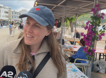  Himara josh turistët, vizitorët e huaj mahniten nga deti, natyra dhe mikpritja