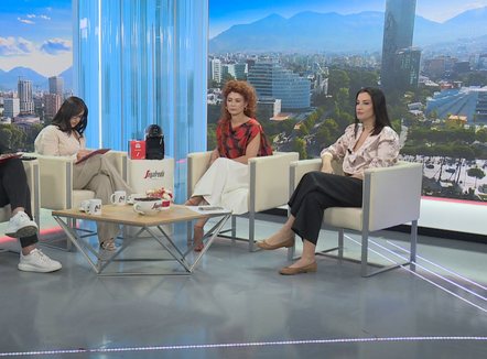 Moderatorët firmosin live peticionin për projektligjin për mbështetje shtetërore të trajtimeve mjekësore të fëmijëve