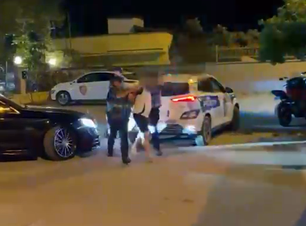 Qëlloi me armë në ajër, 31-vjeçari tregon arsyen: Humba para në skedina