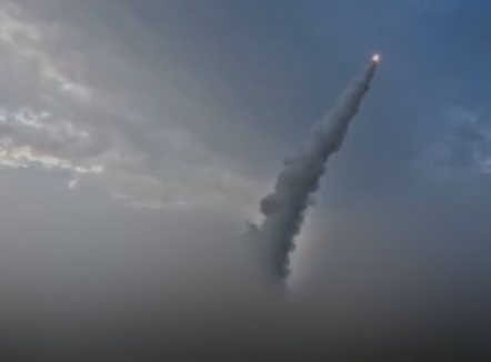 Kuvajti nën sulm me dronë e raketa. Irani pretendon shkatërrimin e bazës amerikane, kthehet lufta?