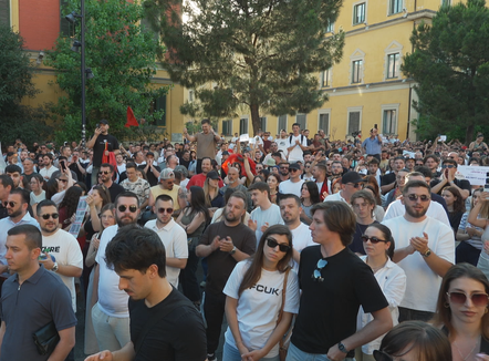 Protesta për Zvërnecin, qytetarët marshojnë drejt Kryeministrisë