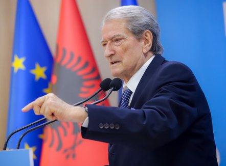 Nga AKSHI në ADS, Berisha: U ngrit pa vendim qeverie, skemë e njëjtë me KAYO