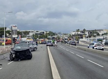 Aksident masiv në Francë, kamioni del jashtë kontrollit dhe përplaset me 23 automjete, 37 të plagosur