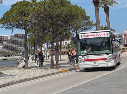 Mungon informacioni, shërbimi urban një nga problematikat e sezonit