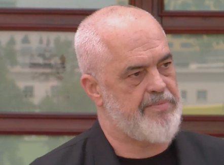 “Kërkesa për dorëheqje, një film i parë”, Rama: Hetimi i SPAK do të sqarojë pretendimet mbi pronën në Zvërnec