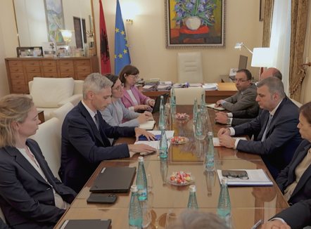 FMN vlerëson ekonominë shqiptare: Rritje e qëndrueshme dhe sektor bankar i fortë