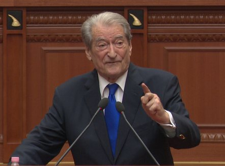 Protesta për Zvërnecin, Berisha akuzon Ramën për antimiting në Vlorë, PS: Kemi festën e partisë