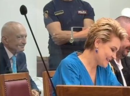 “Për momentin jam beqar”... Nis seanca e parë për Metën dhe Kryemadhin, refuzohet transmetimi televiziv
