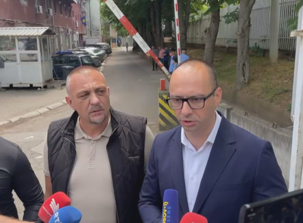 Shkarraviti “E dua Mitrovicën’, ndalohet kryetari i Mitrovicës së Veriut, arrestohet aktivisti serb