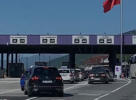 Kosova në zgjedhje, qytetarët zgjedhin bregdetin shqiptar