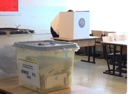Zgjedhjet në Kosovë, zbulohet pjesëmarrja në votime deri në orën 15:00