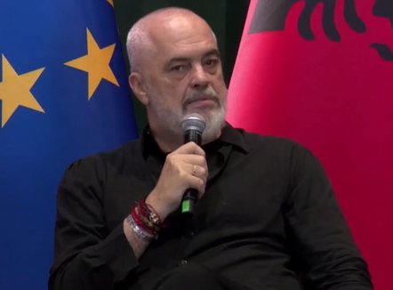 “Tani na duhet turizëm luksoz”, Rama me gazetarët e BE: Nuk e ndryshuam ligjin që të lejonim Kushner-it të shkatërronte mjedisin