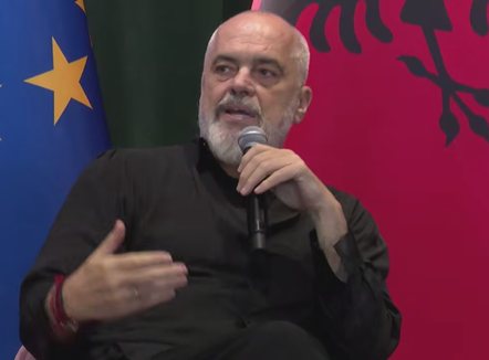 “Flamingot u rikthyen pasi erdha unë në pushtet”, Rama: Askush s’mund të më japë leksione për mjedisin