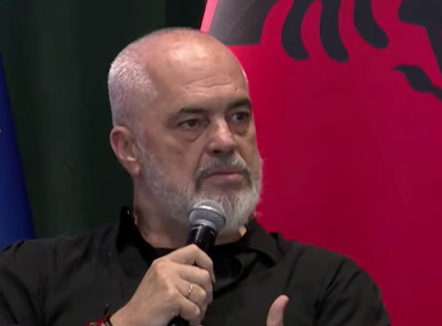 “Vdekje Edi Ramës”, kryeministri u përgjigjet protestuesve: Vazhdoni, se më shtohet jeta