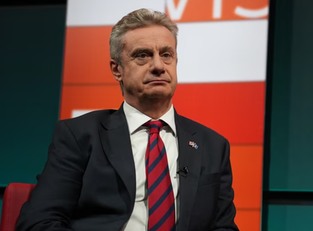 Britania paralajmëron Kosovën: Bllokada rrezikon mbështetjen ndërkombëtare