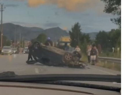 Aksident në aksin rrugor Korçë - Maliq