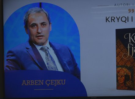 “Kryqi i fjalës”, një roman himn për nënën dhe fjalën e lirë