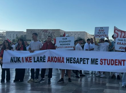 Dita e 11-të e protestës, qytetarët kërkojnë largimin e Ramës