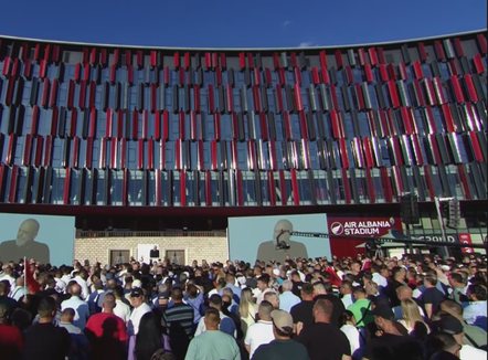 Në ditëlindjen e 35 të PS, Rama mbron projektin e Zvërnecit, flet për “armiqtë” në protestë 