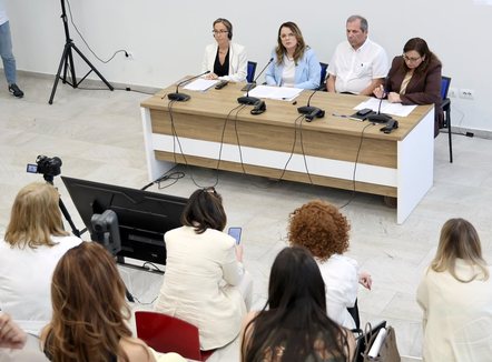 “Asnjë kërkesë për trajtim hormonal në QSUT”, qeveria sqaron udhëzuesin: Vetëm për të rriturit e pa financim nga shteti