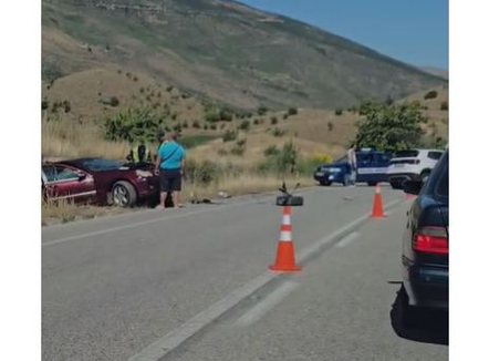 Përplasen 3 automjete në Tepelenë